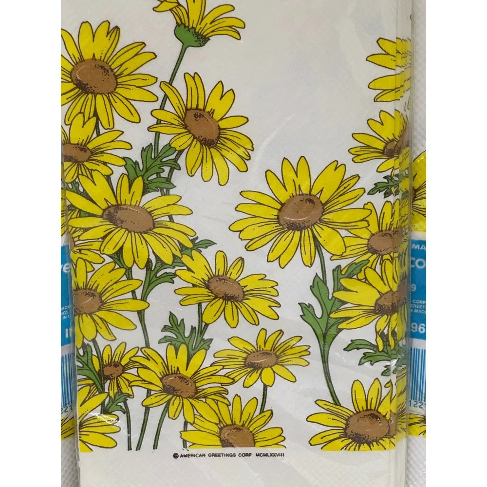 VTG American Greetings Party Maid Tablecover Yellow Daisy Floral Butterfly 4PK